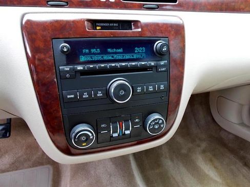 Used 2008 Chevrolet Impala LT image 30