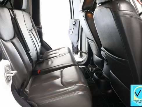 Used 2016 Jeep Wrangler Unlimited Rubicon w/ Max Tow Package image 29