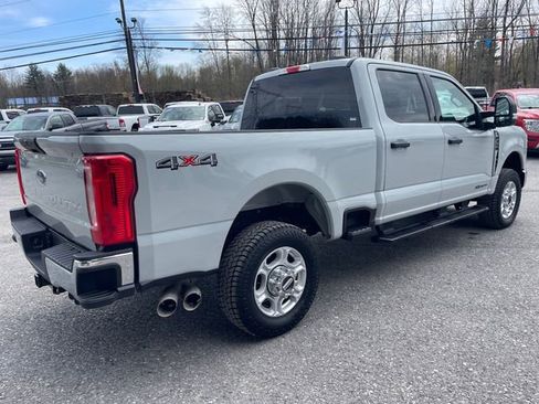 Used 2025 Ford F350 XLT AWD/4WD image 7
