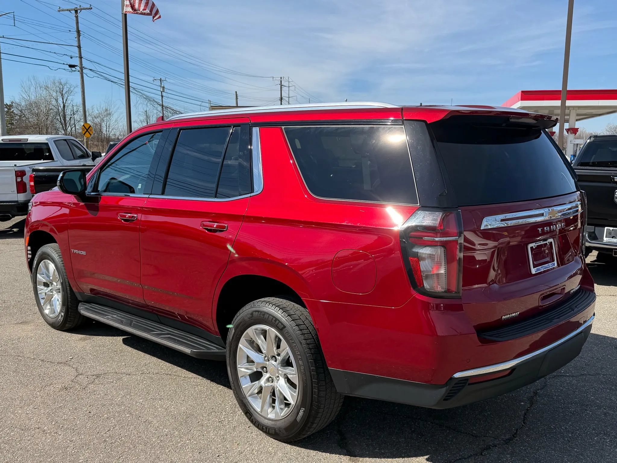 Used 2021 Chevrolet Tahoe Premier AWD/4WD image 3