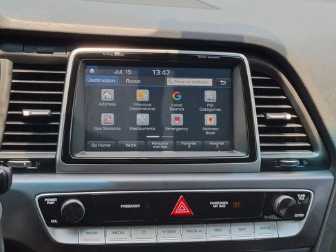 Used 2018 Hyundai Sonata Limited w/ Limited Ultimate Package 03 FWD image 21