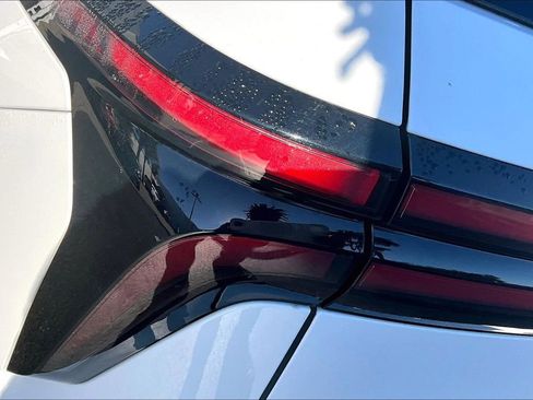 Used 2024 Chevrolet Traverse LS image 23