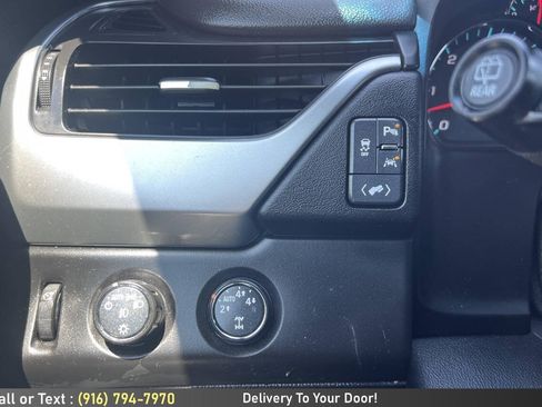 Used 2016 Chevrolet Suburban LT AWD/4WD image 25