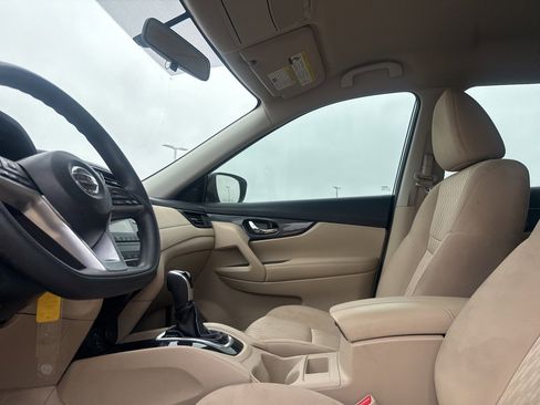 Used 2017 Nissan Rogue S image 31