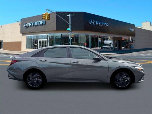 New 2026 Hyundai Elantra Sport FWD image 9
