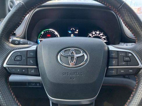 Certified 2024 Toyota Sienna XSE image 20