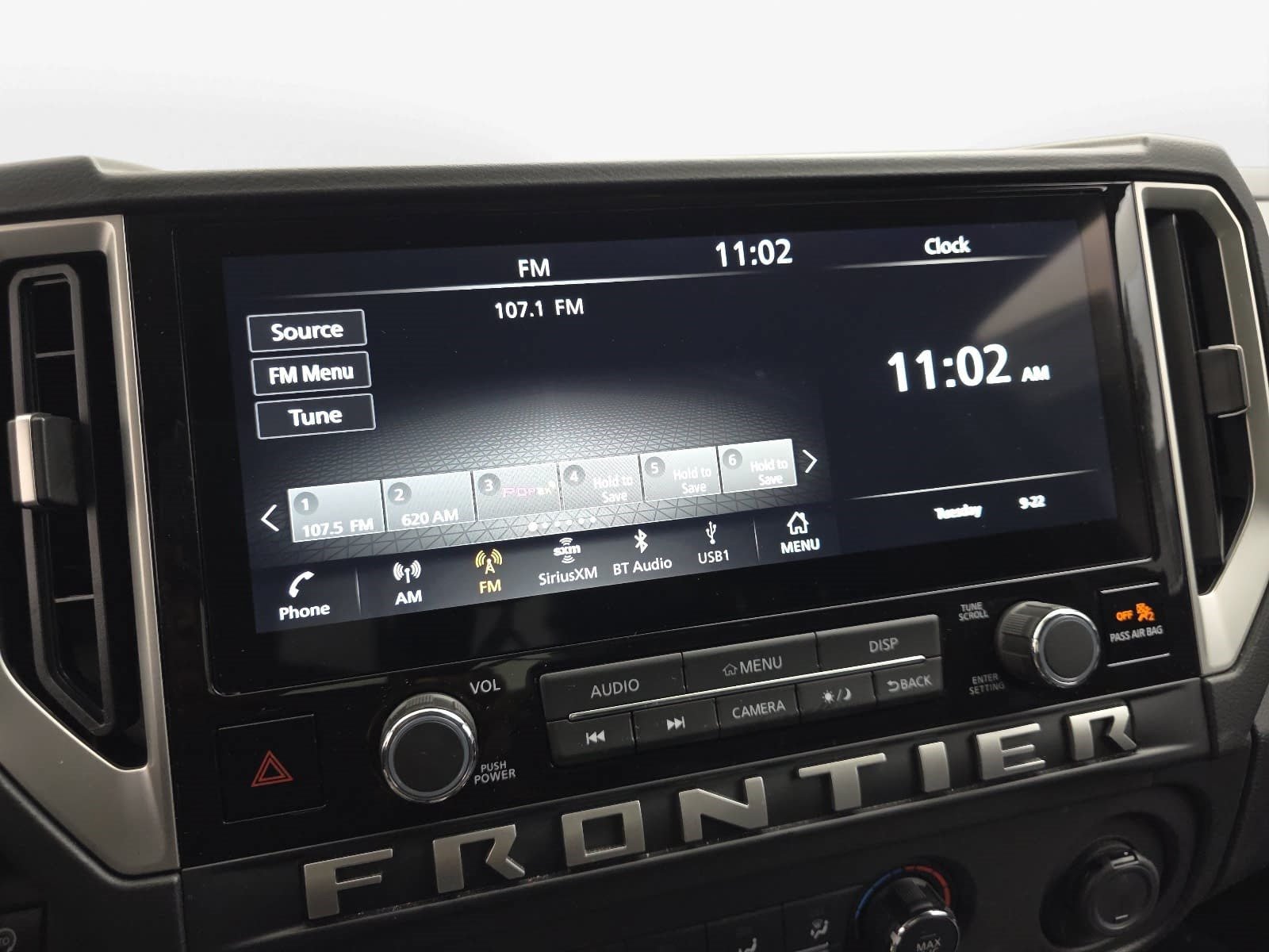 Used 2025 Nissan Frontier SV RWD image 19