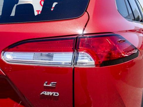 Certified 2022 Toyota Corolla Cross LE AWD/4WD image 5