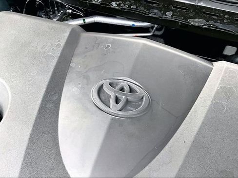 Used 2026 Toyota Camry SE image 33