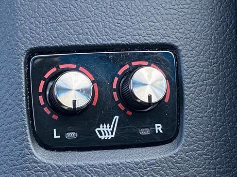 Used 2015 Toyota Avalon XLE Touring image 18