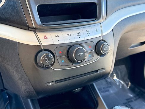 Used 2012 Dodge Journey American Value Package w/ Flexible Seating Group image 10