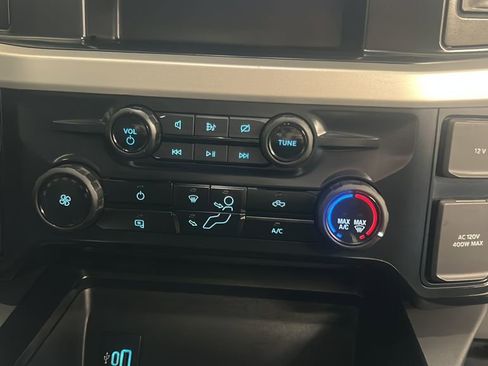 Used 2024 Ford F250 XLT image 31
