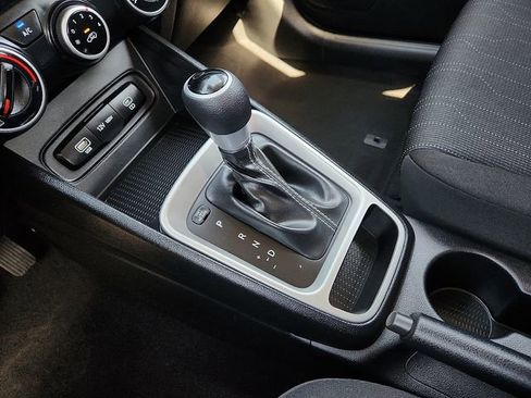 Used 2026 Hyundai Venue SE image 25