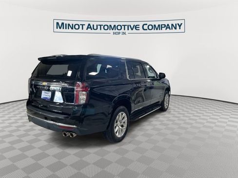 Used 2024 Chevrolet Suburban Premier AWD/4WD image 8