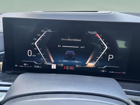 Used 2024 BMW X5 xDrive40i w/ M Sport Package image 12