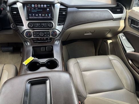 Used 2020 Chevrolet Suburban LT RWD image 16