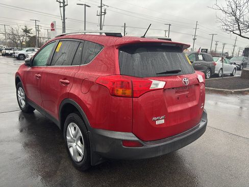 Used 2013 Toyota RAV4 LE image 4