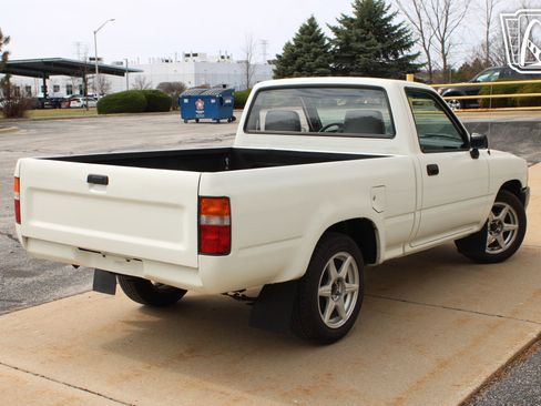 Used 1993 Toyota Pickup 2WD Regular Cab image 13