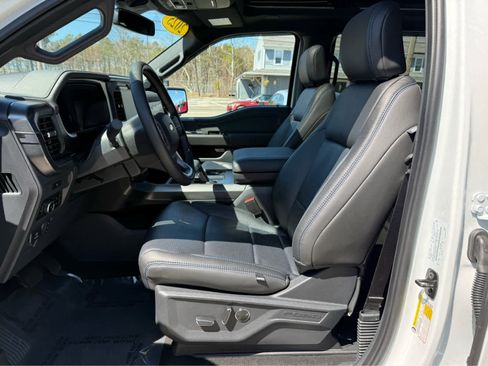 Used 2025 Ford F150 Lariat w/ Equipment Group 502A High image 12