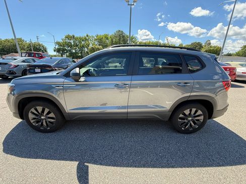Used 2024 Volkswagen Taos S FWD image 4