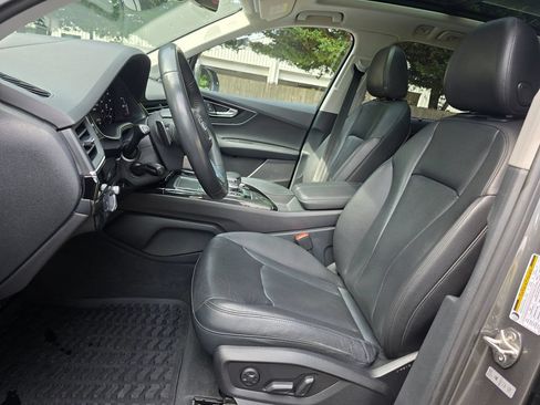 Used 2019 Audi Q7 3.0T Prestige w/ Prestige Package AWD/4WD image 30
