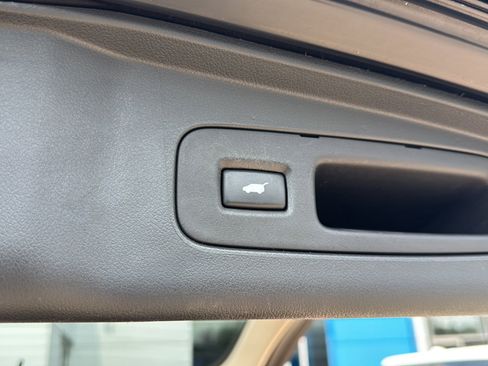 Used 2016 Honda CR-V Touring image 25