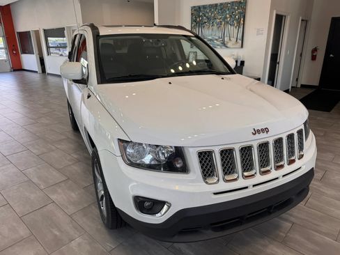 Used 2017 Jeep Compass High Altitude FWD image 2