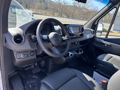 New 2025 Mercedes-Benz Sprinter 2500 image 14