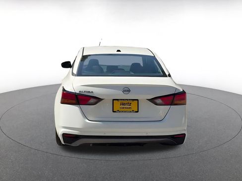 Used 2026 Nissan Altima 2.5 SV FWD image 10