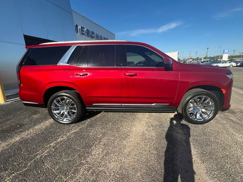 Used 2022 Cadillac Escalade Premium Luxury w/ LPO, Radiant Package image 10