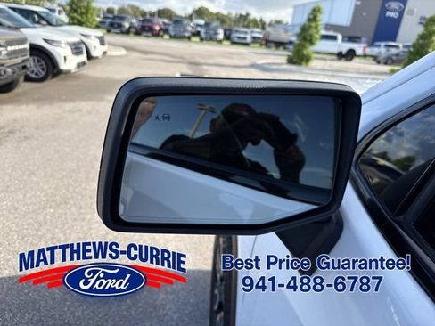 Used 2024 GMC Sierra 1500 AT4 w/ Technology Package AWD/4WD image 8
