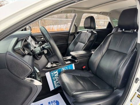 Used 2017 Toyota Avalon Touring w/ Carpet Mat Package image 22