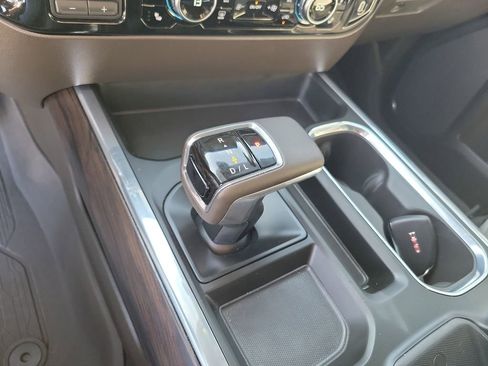 Used 2024 GMC Sierra 1500 SLT w/ SLT Premium Plus Package image 24