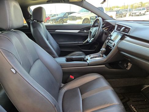 Used 2019 Honda Civic Touring image 23