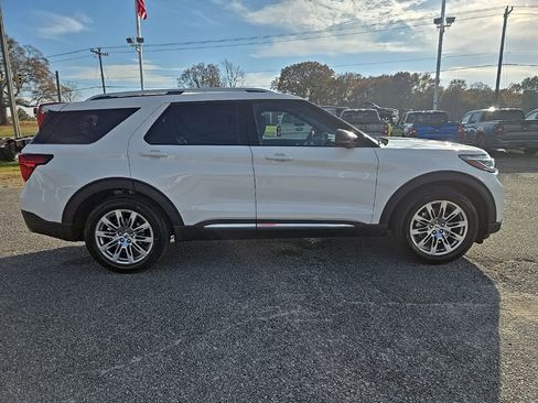 New 2026 Ford Explorer Platinum image 4
