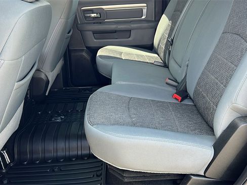 Used 2018 RAM 1500 Outdoorsman image 28