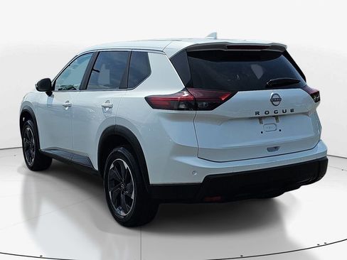 Used 2025 Nissan Rogue SV FWD image 8