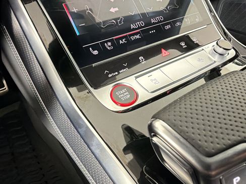 New 2026 Audi SQ7 Premium Plus AWD/4WD image 19