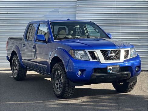 Used 2015 Nissan Frontier PRO-4X image 8
