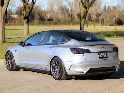 Used 2018 Tesla Model 3 Long Range AWD/4WD image 4