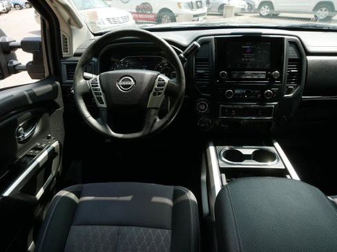 Certified 2024 Nissan Titan SV w/ SV Convenience Package AWD/4WD image 12