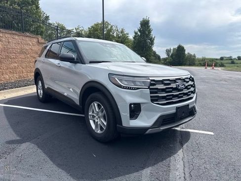 New 2027 Ford Explorer Active w/ Active Comfort Package AWD/4WD image 3