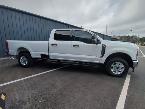 Used 2025 Ford F250 XLT image 5