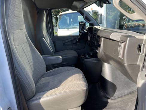Used 2021 Chevrolet Express 3500 w/ Power Convenience Package image 29