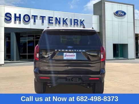 New 2025 Ford Expedition Active image 7