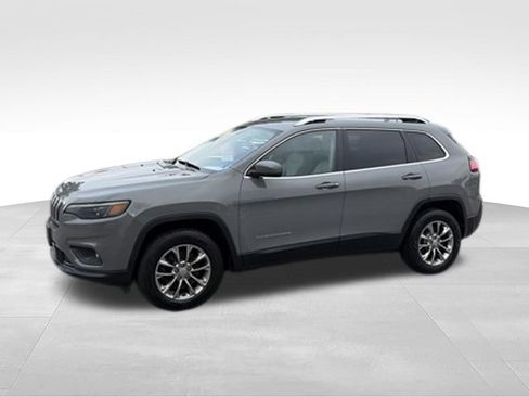 Used 2020 Jeep Cherokee Latitude Plus w/ Travel & Safety Group AWD/4WD image 30