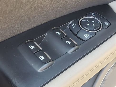 Used 2023 Lincoln Nautilus Reserve AWD/4WD image 9