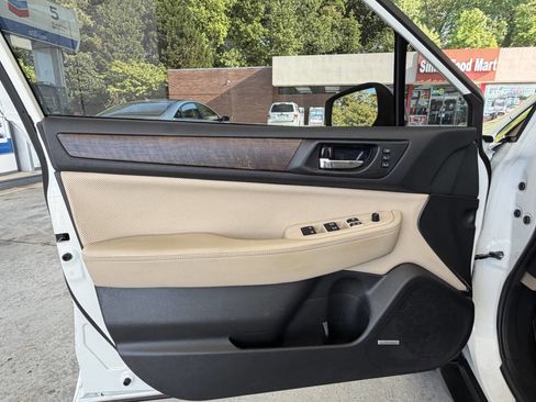 Used 2016 Subaru Outback 2.5i Limited image 18