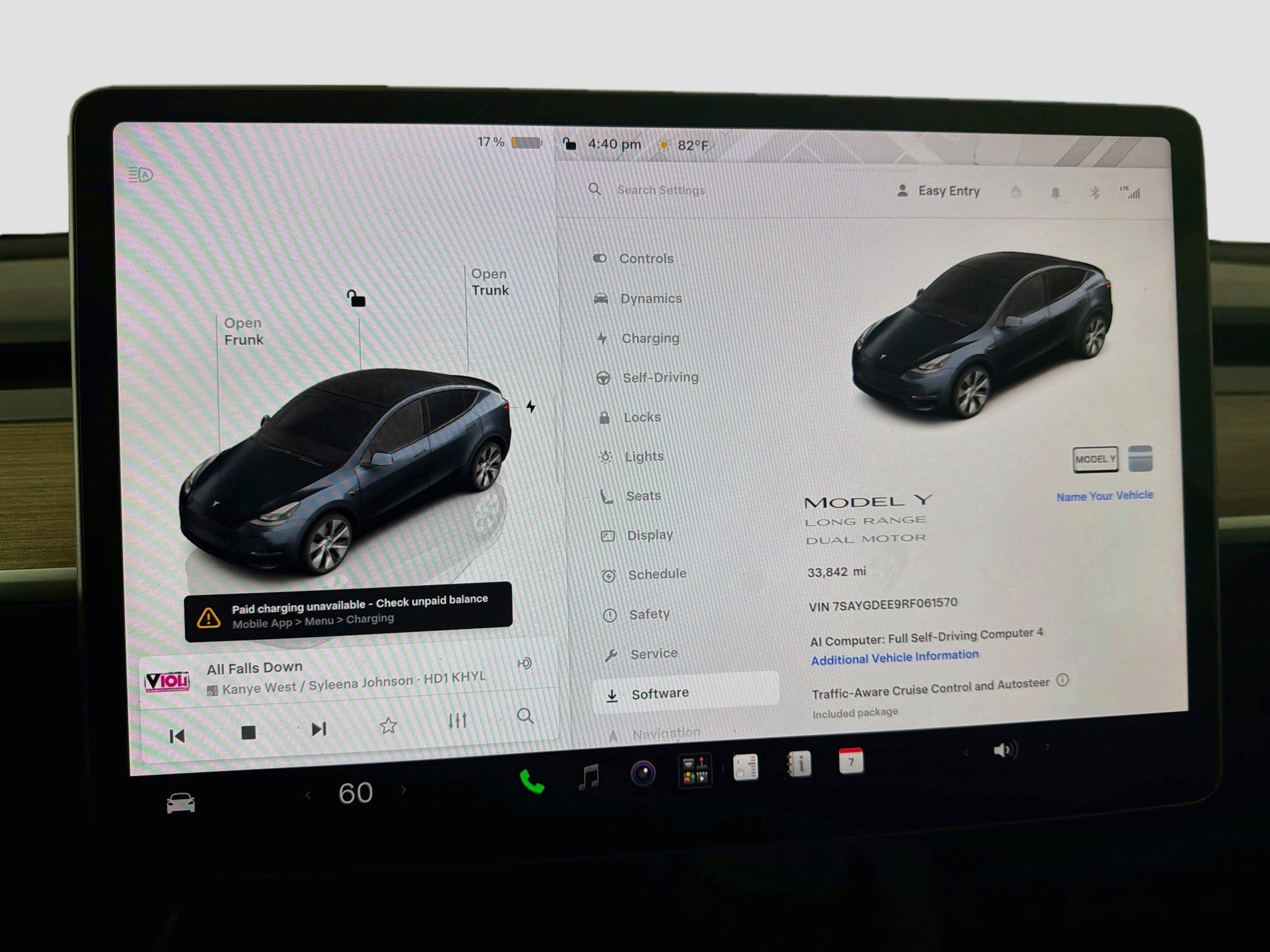 Used 2024 Tesla Model Y Long Range AWD/4WD image 18