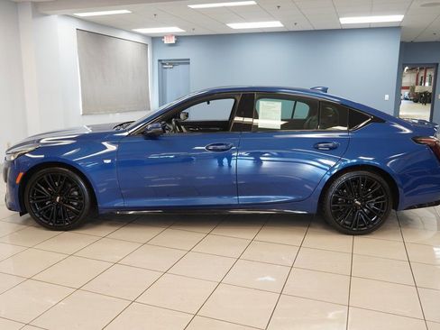 Used 2021 Cadillac CT5 Sport image 2